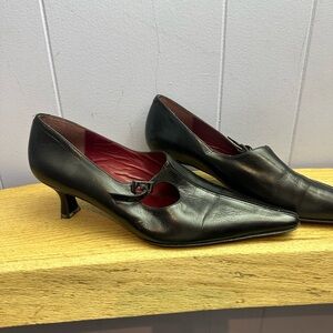 Elegant Black Leather Women's Shoes